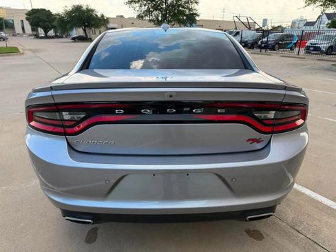 Used 2016 Dodge Charger R/T RWD image 7