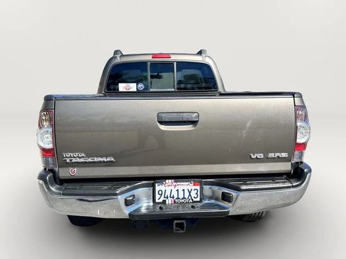 Used 2012 Toyota Tacoma 4x4 Double Cab w/ SR5 Pkg image 6