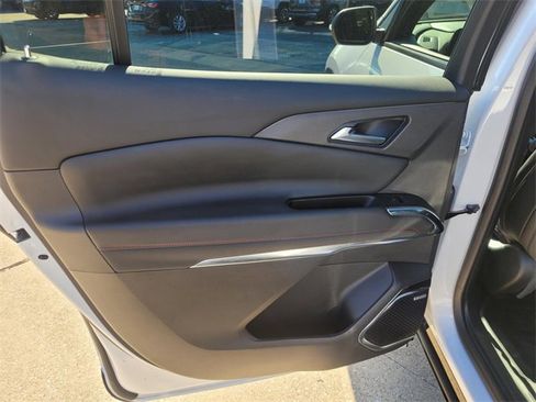 Used 2024 Chevrolet Traverse RS w/ LPO, Floor Liner Package image 17