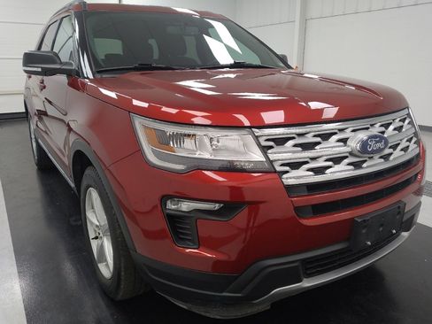 Used 2019 Ford Explorer XLT w/ Equipment Group 201A FWD image 14