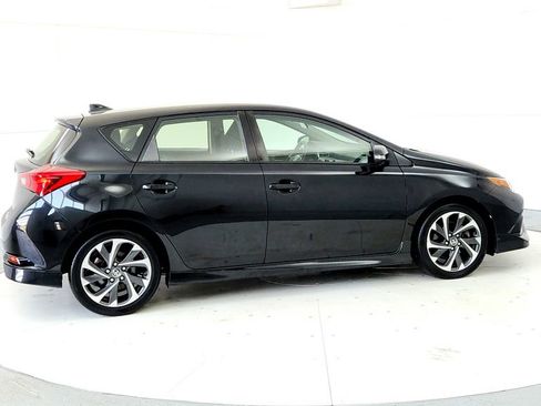 Used 2018 Toyota Corolla iM w/ All-Weather Mat Package FWD image 6