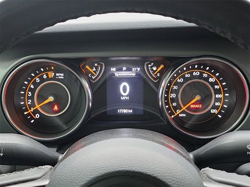 Used 2022 Jeep Gladiator Willys image 21