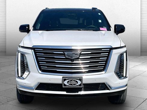 Used 2025 Cadillac Escalade Premium Luxury Platinum AWD/4WD image 2
