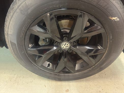 Used 2018 Volkswagen Atlas SEL AWD/4WD image 33
