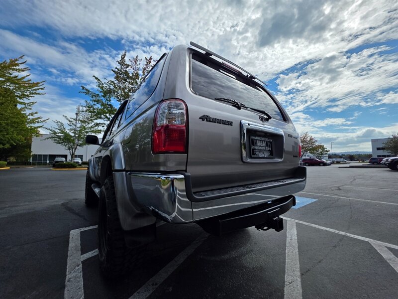 Used 2002 Toyota 4Runner SR5 AWD/4WD image 12