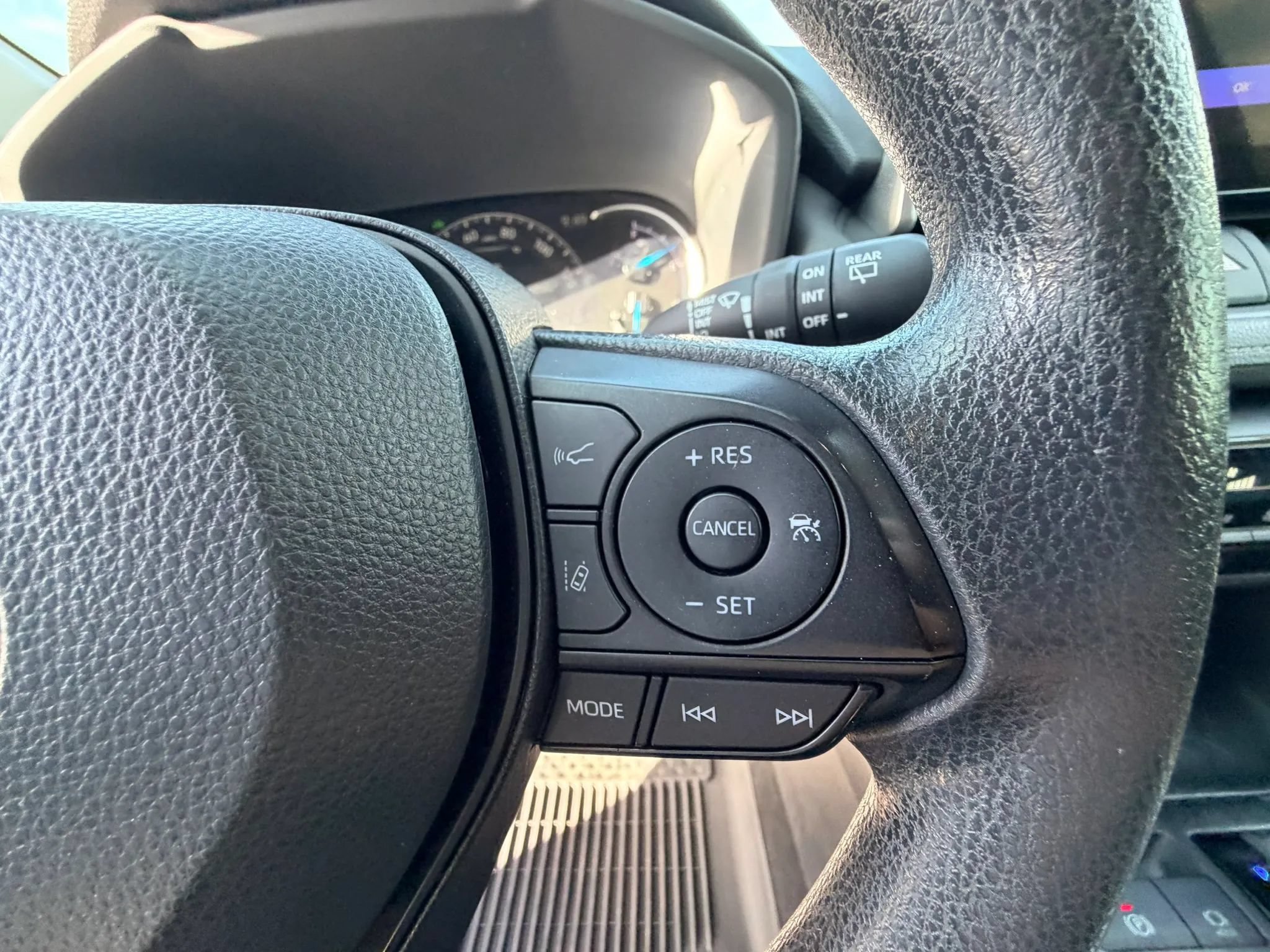 Used 2024 Toyota RAV4 XLE w/ Convenience Package AWD/4WD image 15
