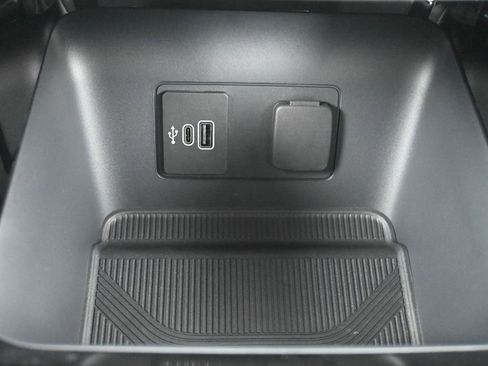 New 2026 Ford Explorer Platinum image 13