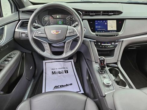 Certified 2025 Cadillac XT5 Premium Luxury FWD image 12