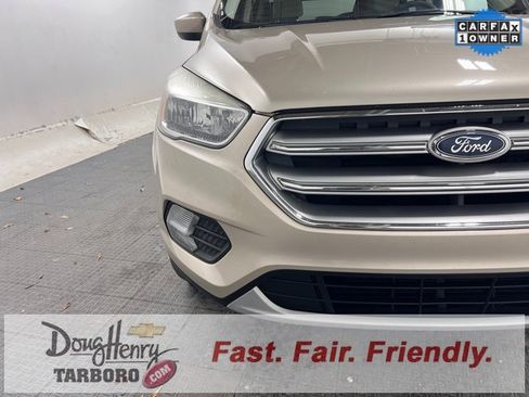 Used 2017 Ford Escape SE image 10
