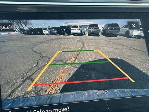 Used 2022 Volkswagen Tiguan SE image 28