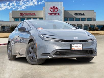 New 2025 Toyota Prius LE