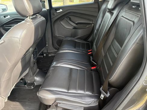 Used 2018 Ford Escape Titanium w/ Ford Safe & Smart Package image 23
