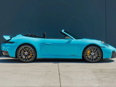 Used 2025 Porsche 911 Carrera 4 GTS AWD/4WD image 7
