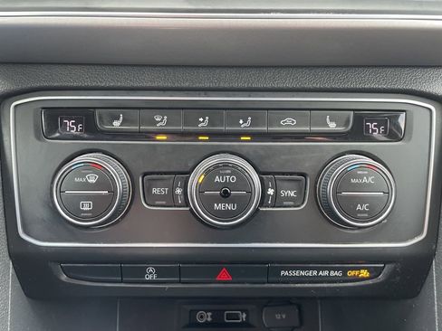 Used 2018 Volkswagen Atlas SE AWD/4WD image 18