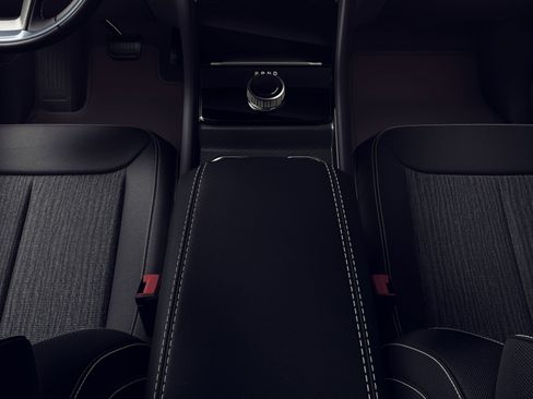 New 2026 Jeep Grand Cherokee L 4WD image 4