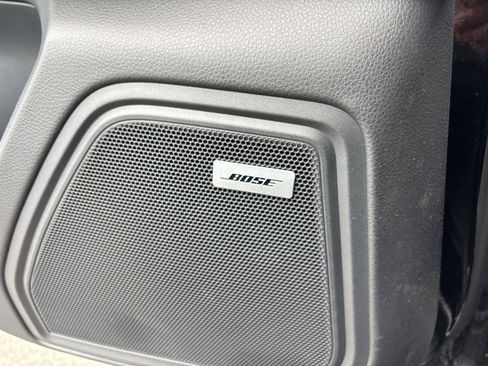 Used 2021 Porsche Macan w/ Driver Memory Package image 12