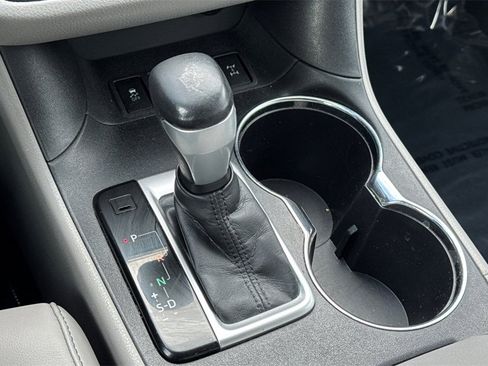 Used 2014 Toyota Highlander Plus image 19