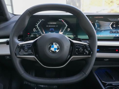 Used 2025 BMW 530i xDrive w/ Executive Package AWD/4WD image 18