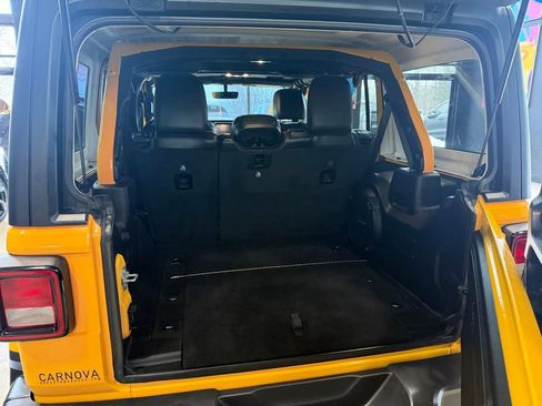 Used 2019 Jeep Wrangler Unlimited Sahara w/ Uconnect 4C Nav & Sound Group image 7