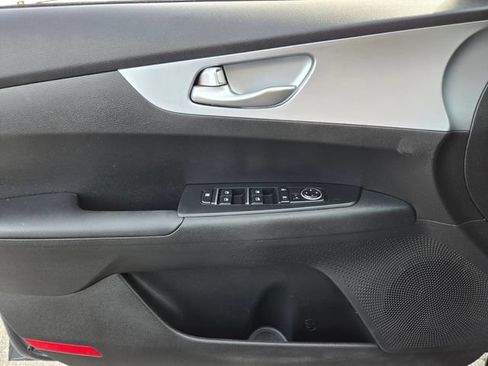 Used 2023 Kia Forte LXS FWD image 34