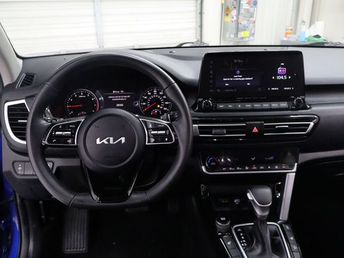 Used 2023 Kia Seltos SX AWD/4WD image 18