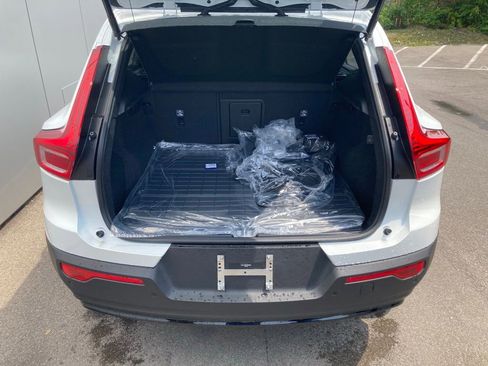 New 2026 Volvo XC40 B5 Plus w/ Protection Package Premier image 16