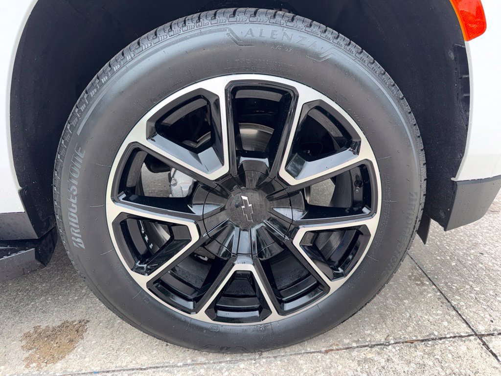 Used 2024 Chevrolet Tahoe RST w/ Luxury Package RWD image 47
