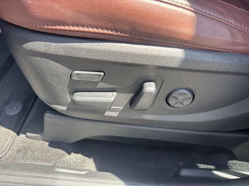 Used 2023 Kia Telluride SX Prestige AWD/4WD image 12