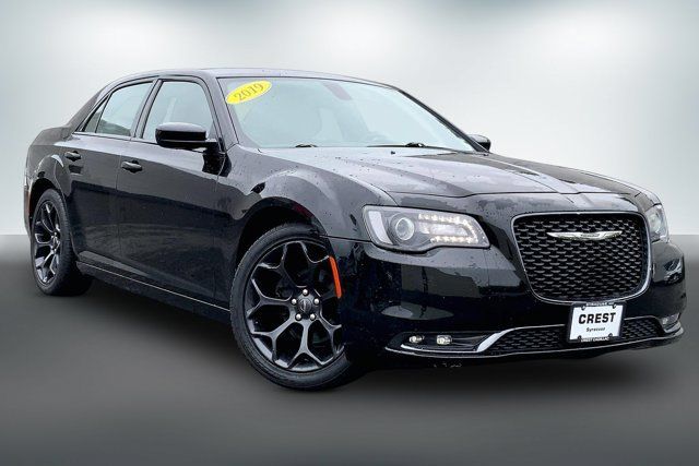 Used 2019 Chrysler 300 S RWD image 1