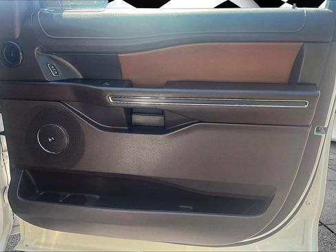 Used 2023 Ford Expedition Max King Ranch AWD/4WD image 19