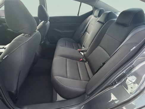 Used 2025 Nissan Altima 2.5 SV w/ SV Premium Package FWD image 12