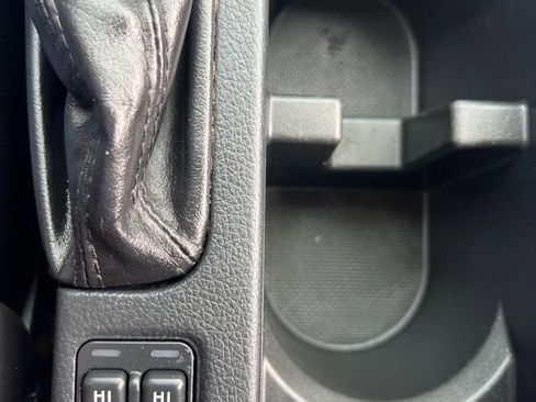 Used 2015 Subaru Crosstrek 2.0i Limited w/ Popular Package #2 image 16