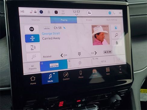 New 2025 Jeep Grand Cherokee Limited w/ Trailer Tow Package image 25