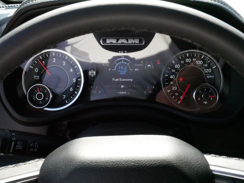 Used 2025 RAM 1500 Laramie AWD/4WD image 21