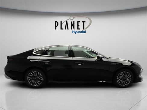 New 2026 Hyundai Sonata Limited image 8