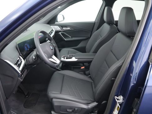 Used 2025 BMW X1 xDrive28i w/ Premium Package image 21