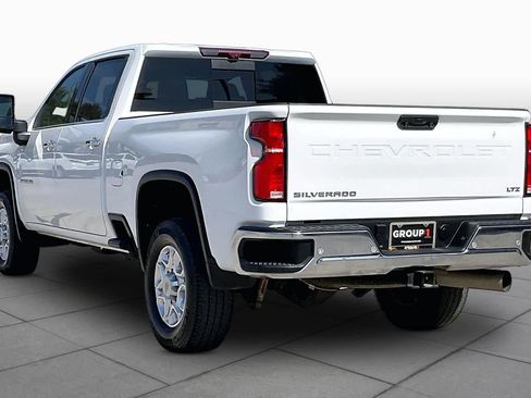 Used 2025 Chevrolet Silverado 2500 LTZ w/ LTZ Premium Package AWD/4WD image 12