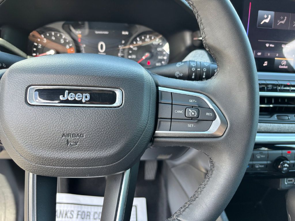 Used 2024 Jeep Compass Latitude AWD/4WD image 20