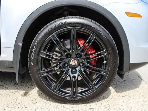 Used 2016 Porsche Cayenne AWD/4WD image 46