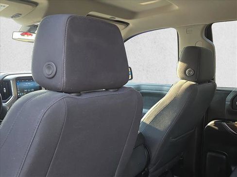 Used 2019 Chevrolet Silverado 1500 LT Trail Boss w/ Convenience Package image 17