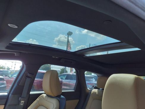 New 2023 Lincoln Corsair Reserve w/ Equipment Group 202A image 33