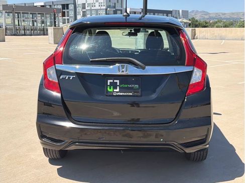 Used 2018 Honda Fit EX image 7