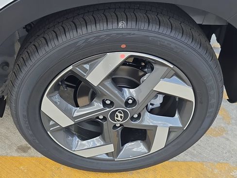 New 2026 Hyundai Venue SEL FWD image 32