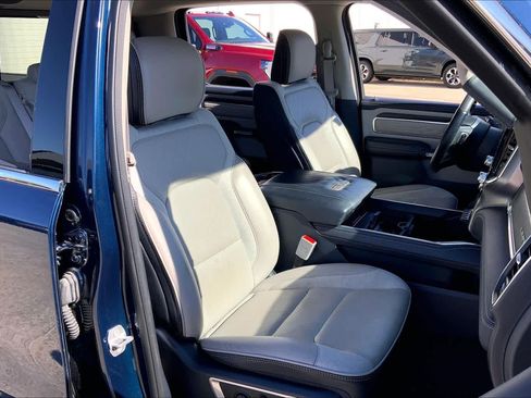 Used 2022 RAM 1500 Limited image 9