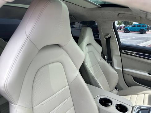 Used 2018 Porsche Panamera Turbo S AWD/4WD image 40