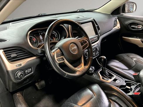 Used 2017 Jeep Cherokee Limited image 17