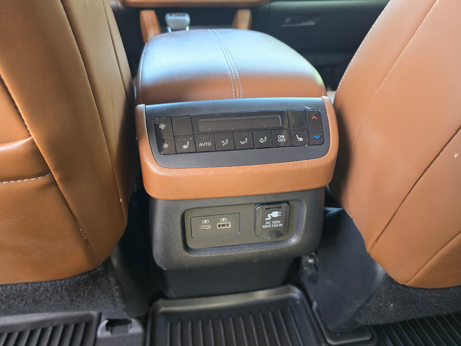 Used 2022 Nissan Pathfinder Platinum AWD/4WD image 25