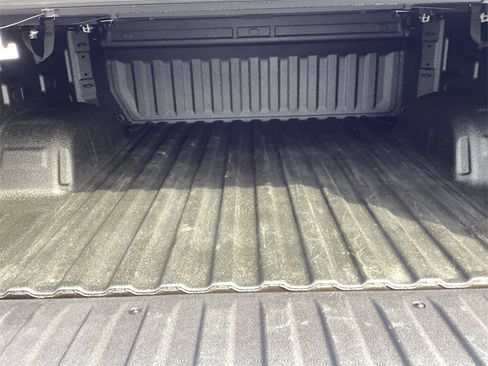 Certified 2025 Chevrolet Silverado 1500 Custom image 17