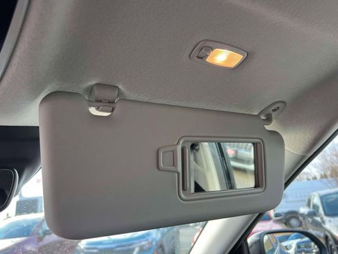 Used 2025 Kia Seltos SX image 33