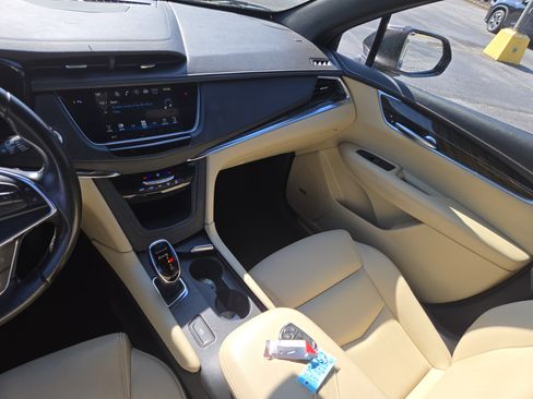 Used 2019 Cadillac XT5 FWD image 22